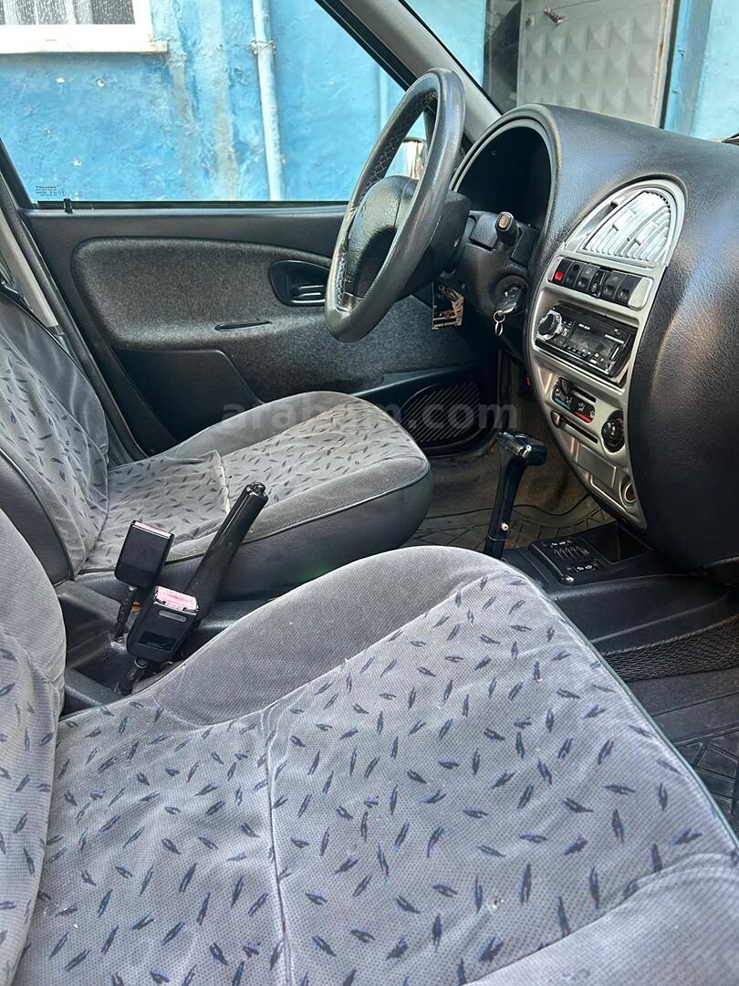 Sahibinden Citroen Saxo 1.4 SX 2000 Model İstanbul 125.000 km Gri 6