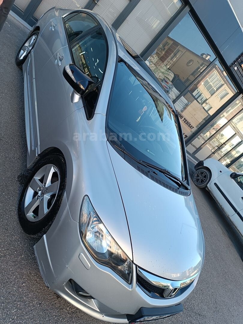 Sahibinden Honda Civic 1.6i VTEC Elegance 2010 Model Erzurum 213.500 km Gri (Gümüş) 7