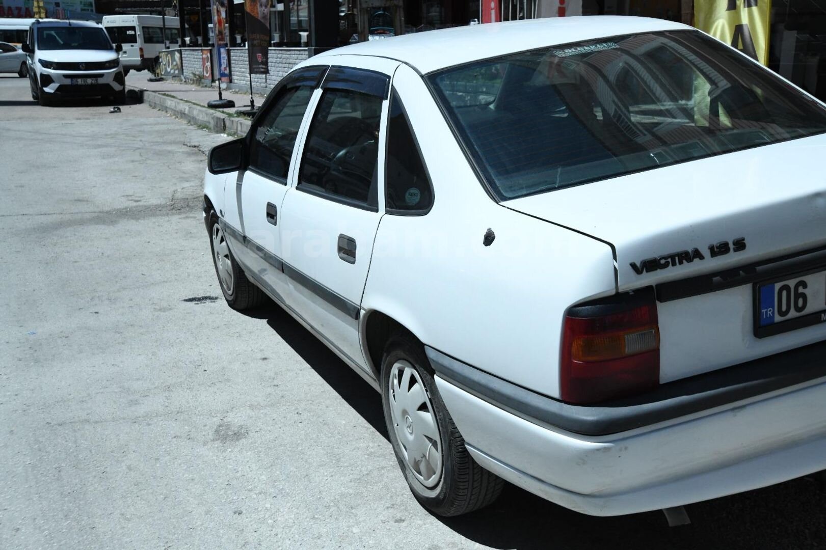 Sahibinden Opel Vectra 1.8 GL 1993 Model Ankara 216.000 km Beyaz 4