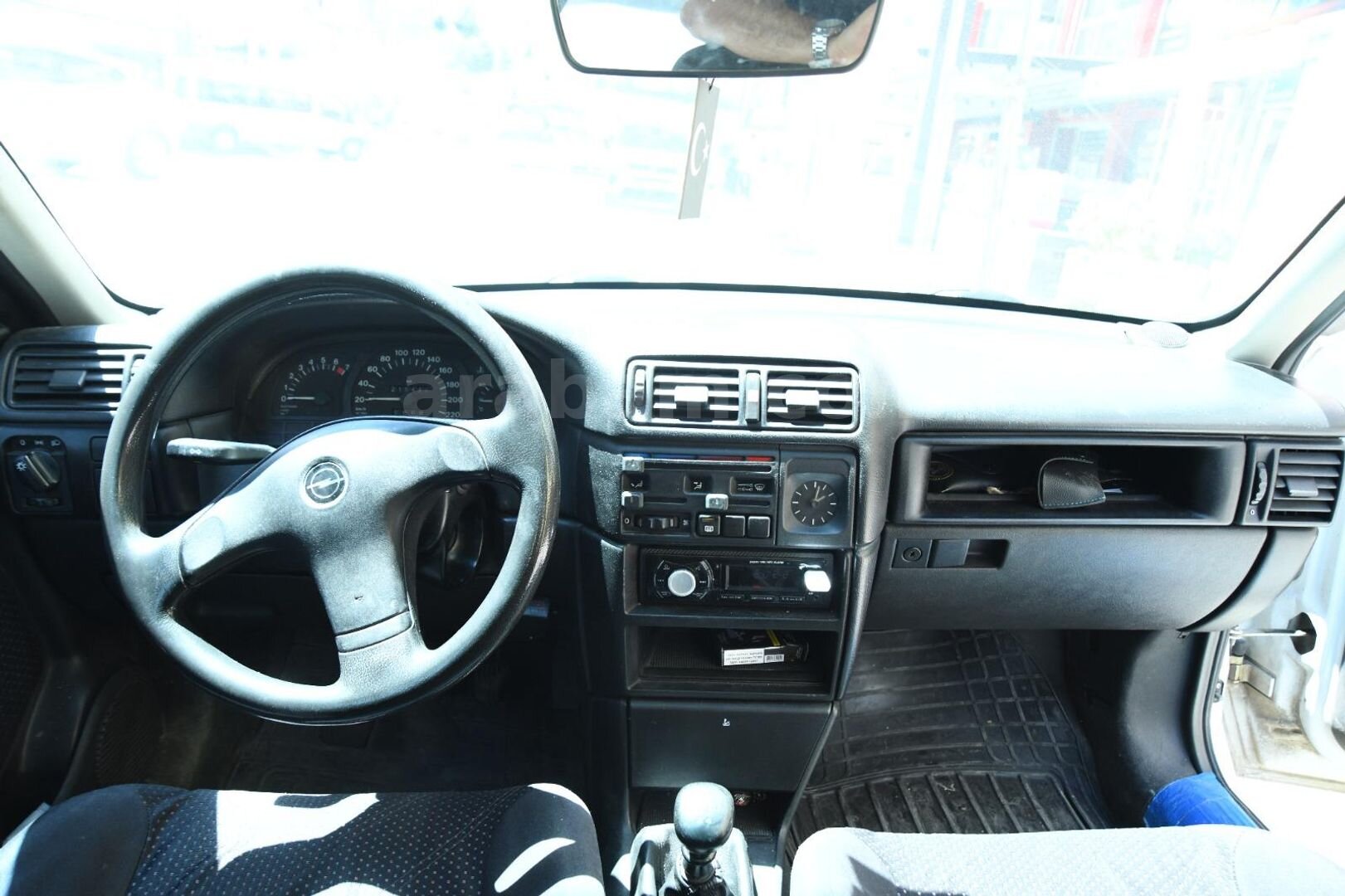 Sahibinden Opel Vectra 1.8 GL 1993 Model Ankara 216.000 km Beyaz 5