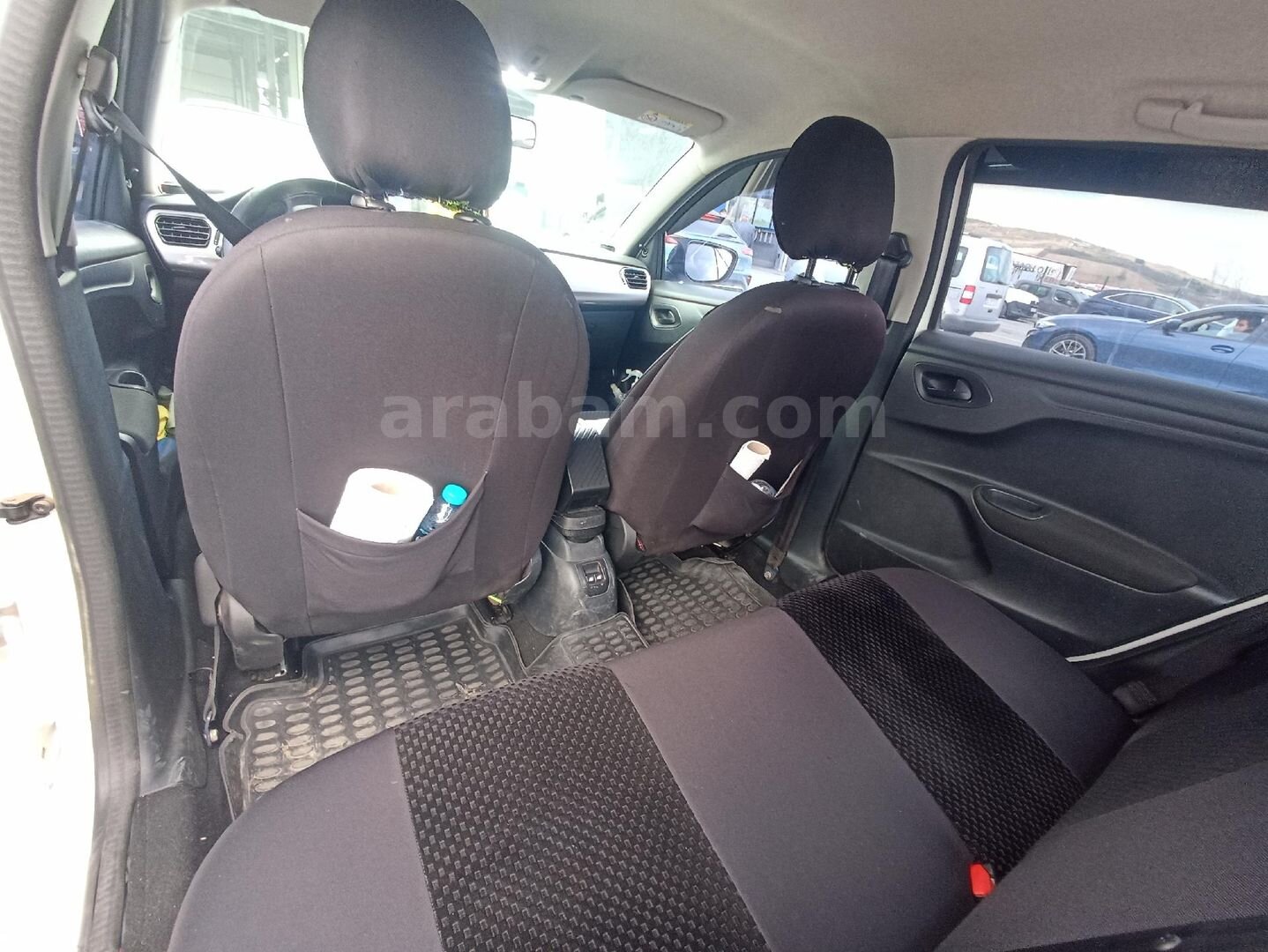 Sahibinden Citroen C-Elysée 1.6 HDi Attraction 2015 Model İstanbul 128.000 km Beyaz 4