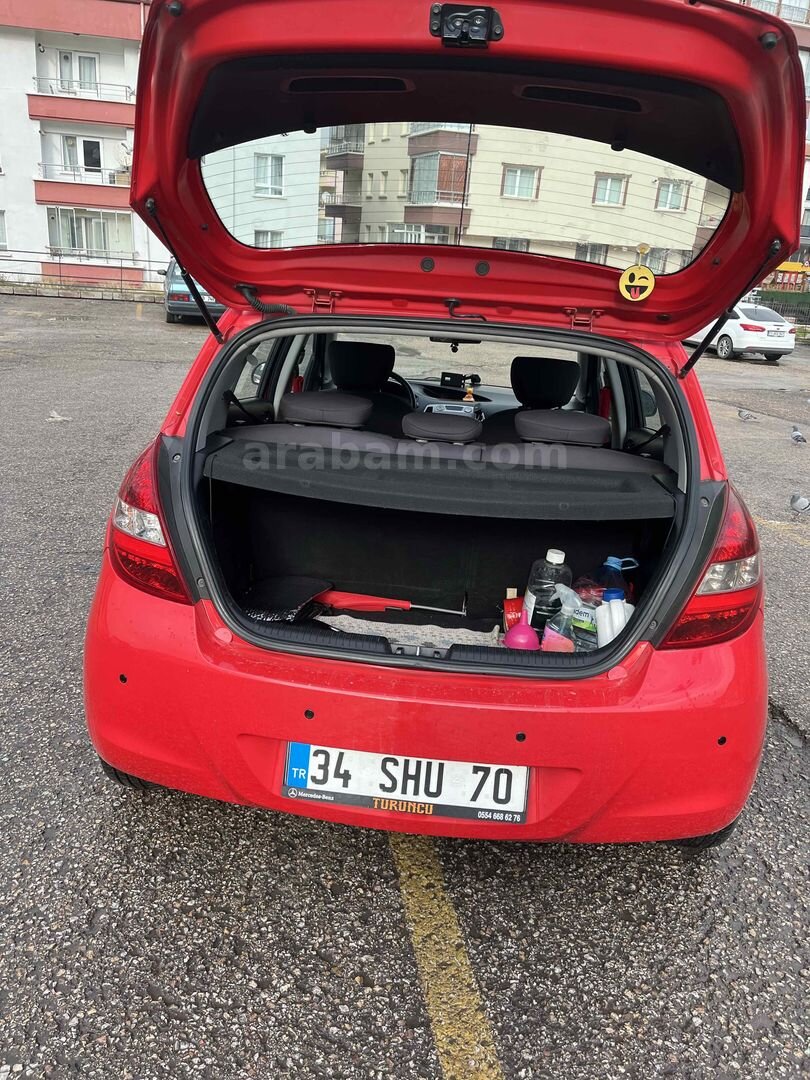 Sahibinden Hyundai i20 Troy 1.4 CRDi Mode 2010 Model Ankara 190.000 km Kırmızı 4