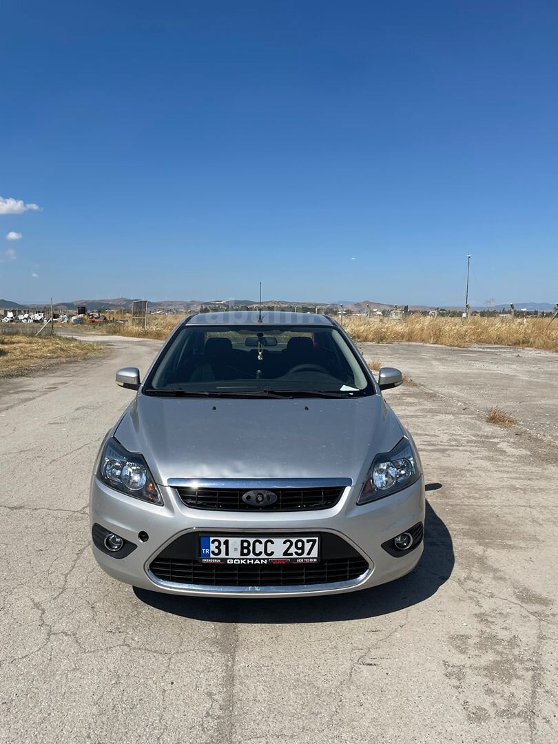 Sahibinden Ford Focus 1.6 Trend X 2010 Model Balıkesir 180.000 km Gri (Gümüş) 3