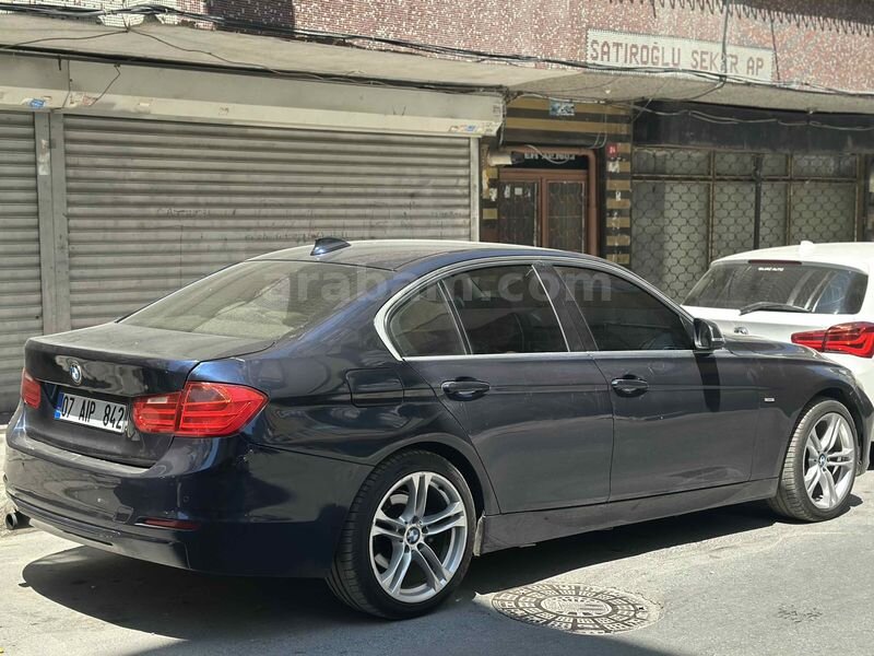 Galeriden BMW 3 Serisi 316i Luxury Line 2013 Model İstanbul 268.000 km Lacivert