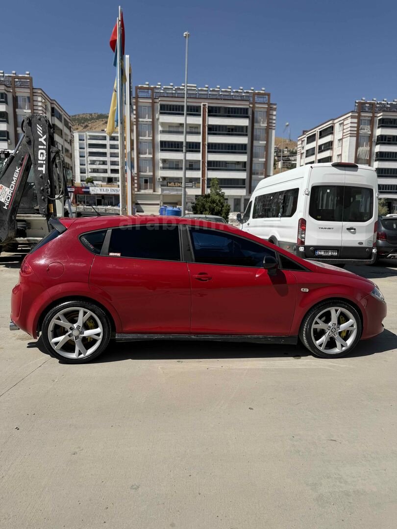 Sahibinden Seat Leon 1.2 TSI Style 2011 Model Sivas 305.000 km Kırmızı 5