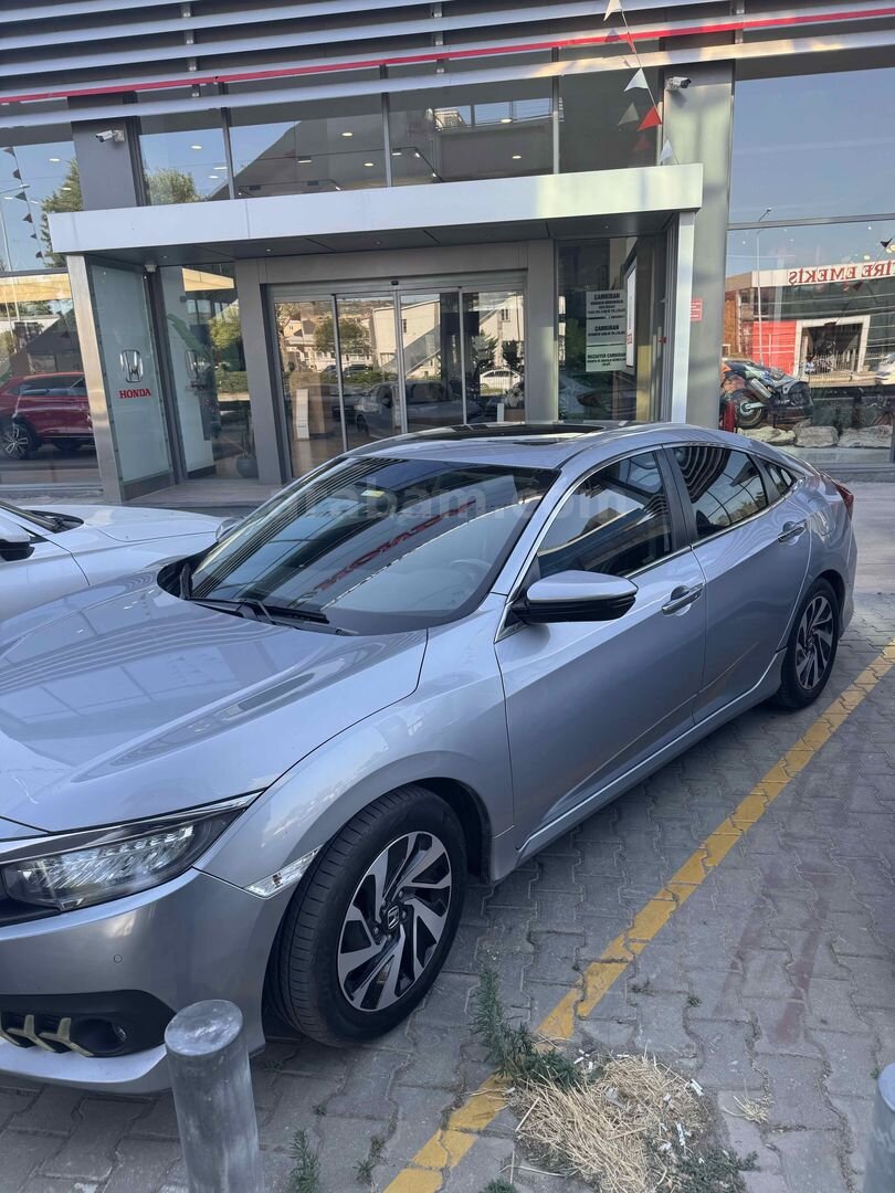 Sahibinden Honda Civic 1.6i VTEC Executive 2016 Model İzmir 129.700 km Gri (Gümüş) 3