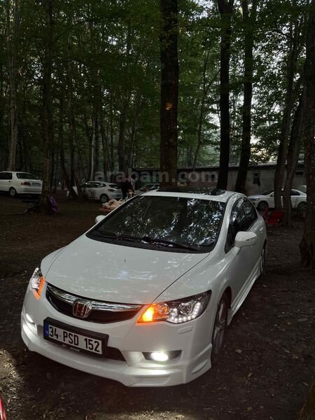 Sahibinden Honda Civic 1.6i VTEC Elegance 2010 Model İstanbul 187.000 km Beyaz