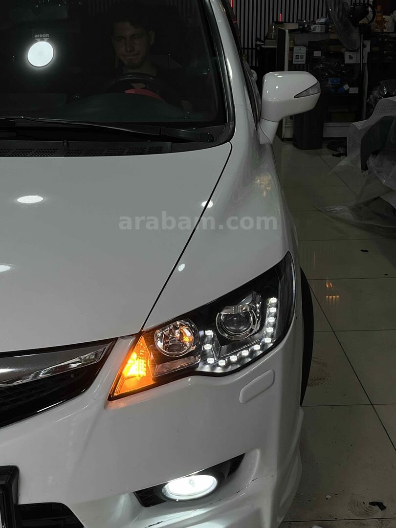 Sahibinden Honda Civic 1.6i VTEC Elegance 2010 Model İstanbul 187.000 km Beyaz 2