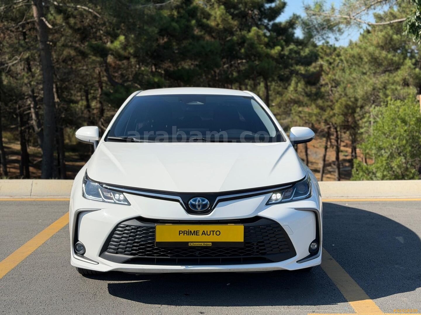 Galeriden Toyota Corolla 1.8 Hybrid Dream 2024 Model İstanbul 12.000 km Beyaz 5