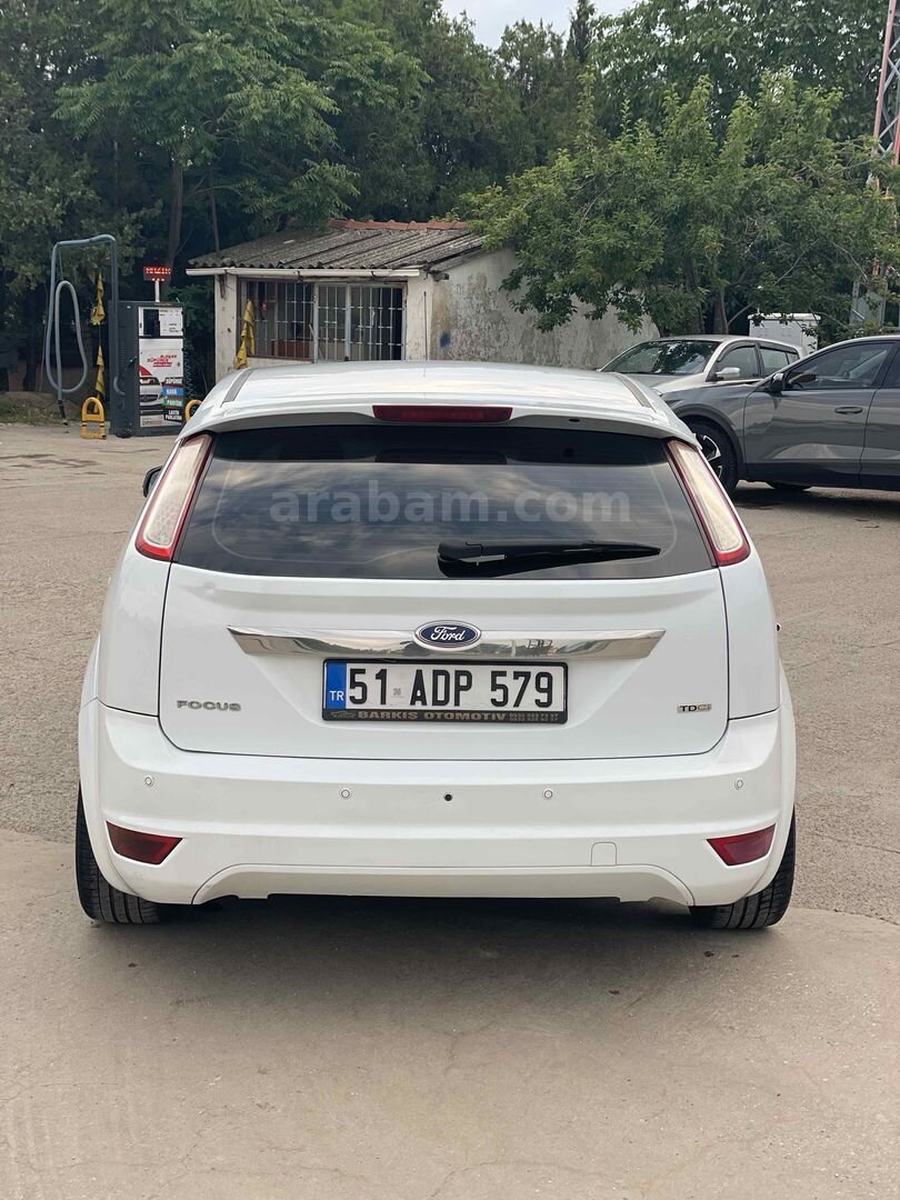 Sahibinden Ford Focus 1.6 TDCi Titanium 2011 Model Van 284.000 km Beyaz 7