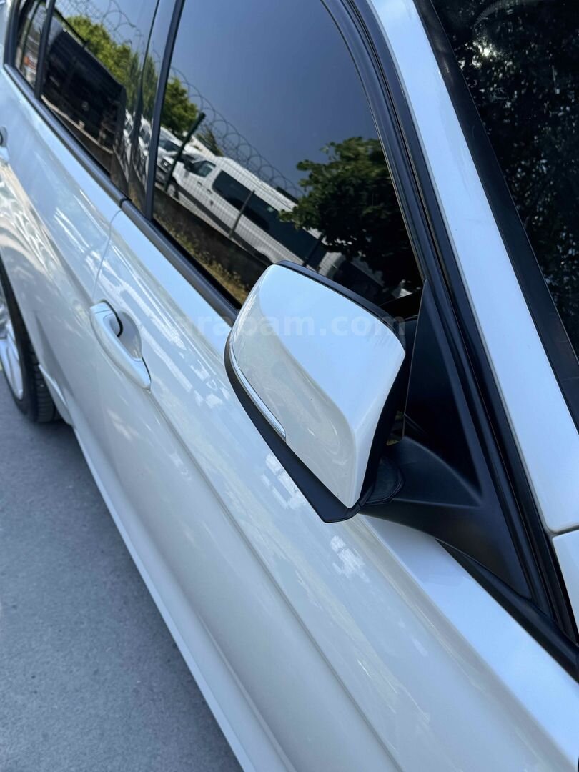 Sahibinden BMW 3 Serisi 320i ED Sport Line 2015 Model İstanbul 193.000 km Beyaz 7