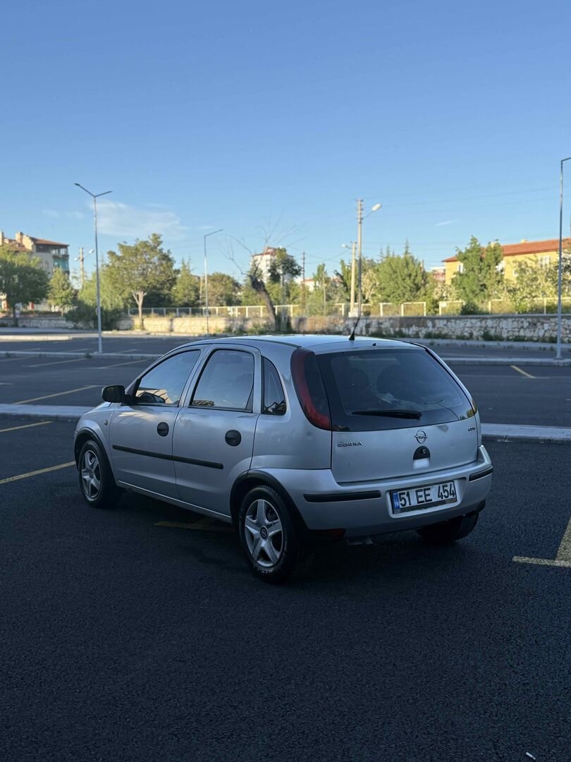 Sahibinden Opel Corsa 1.3 CDTI Essentia 2006 Model Niğde 330.000 km Gri (Gümüş) 3