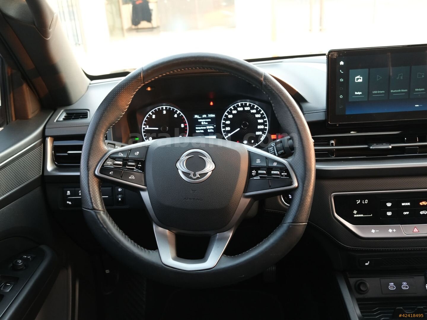 Galeriden KGM SsangYong Musso Grand 2.2 D Platinum Plus 2023 Model Diyarbakır 23.339 km Siyah 7