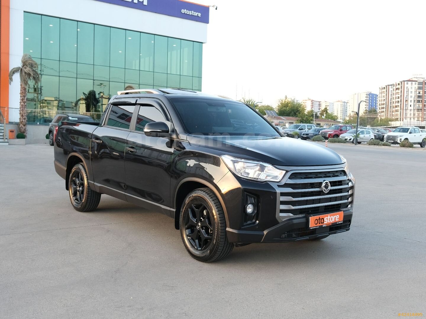 Galeriden KGM SsangYong Musso Grand 2.2 D Platinum Plus 2023 Model Diyarbakır 23.339 km Siyah 3