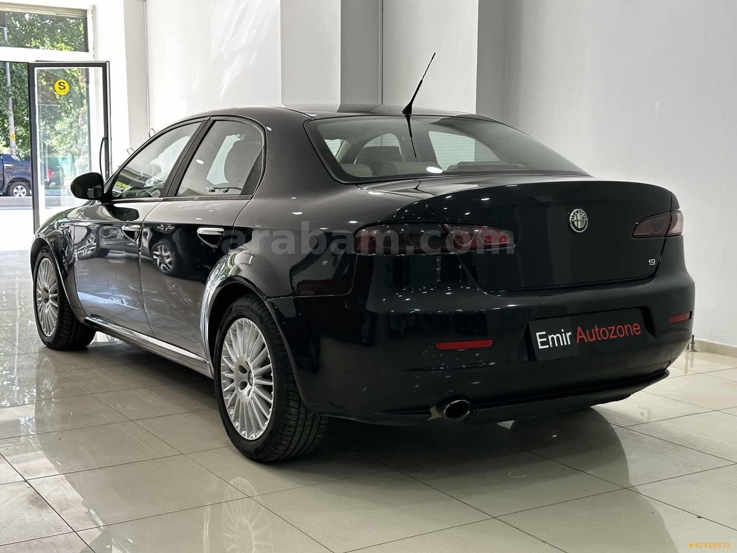 Galeriden Alfa Romeo 159 1.9 JTD Distinctive 2008 Model İstanbul 354.447 km Siyah 4