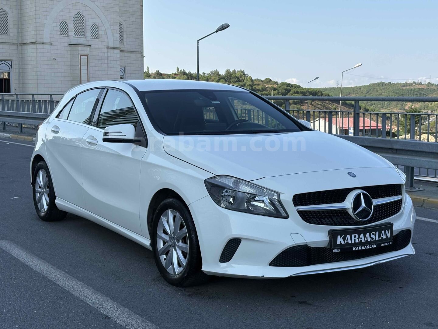 Galeriden Mercedes - Benz A 180 d Style 2015 Model İstanbul 59.000 km Beyaz 3