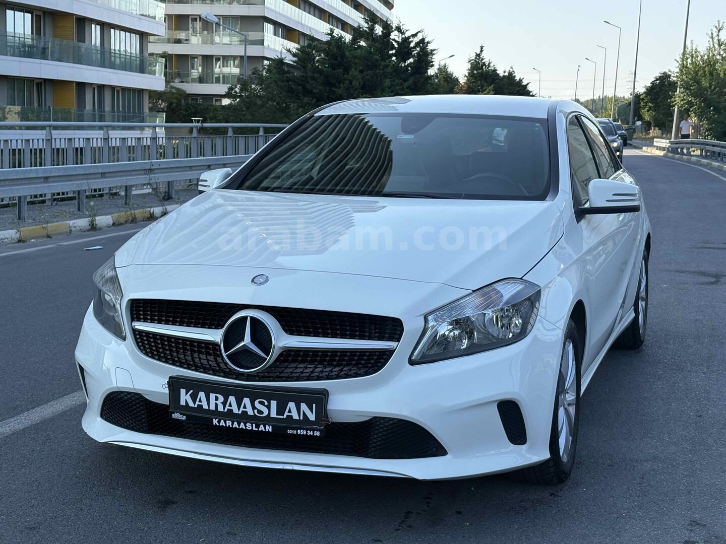 Galeriden Mercedes - Benz A 180 d Style 2015 Model İstanbul 59.000 km Beyaz 7