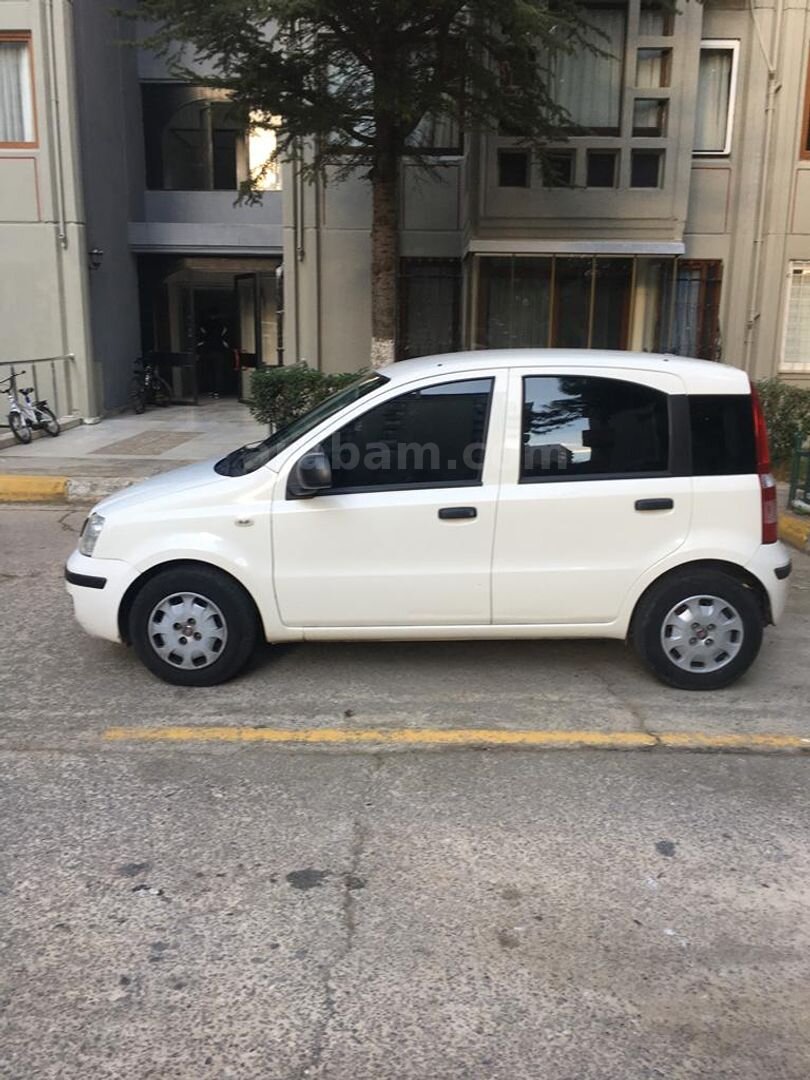 Sahibinden Fiat Panda 1.2 Active 2011 Model İstanbul 86.000 km Beyaz 2