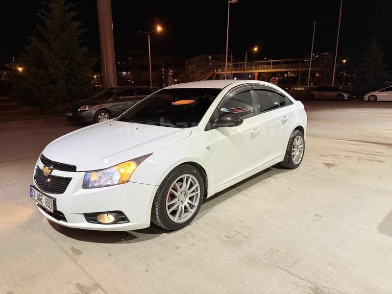 Sahibinden Chevrolet Cruze 1.6 LT 2012 Model Sivas 153.000 km Beyaz