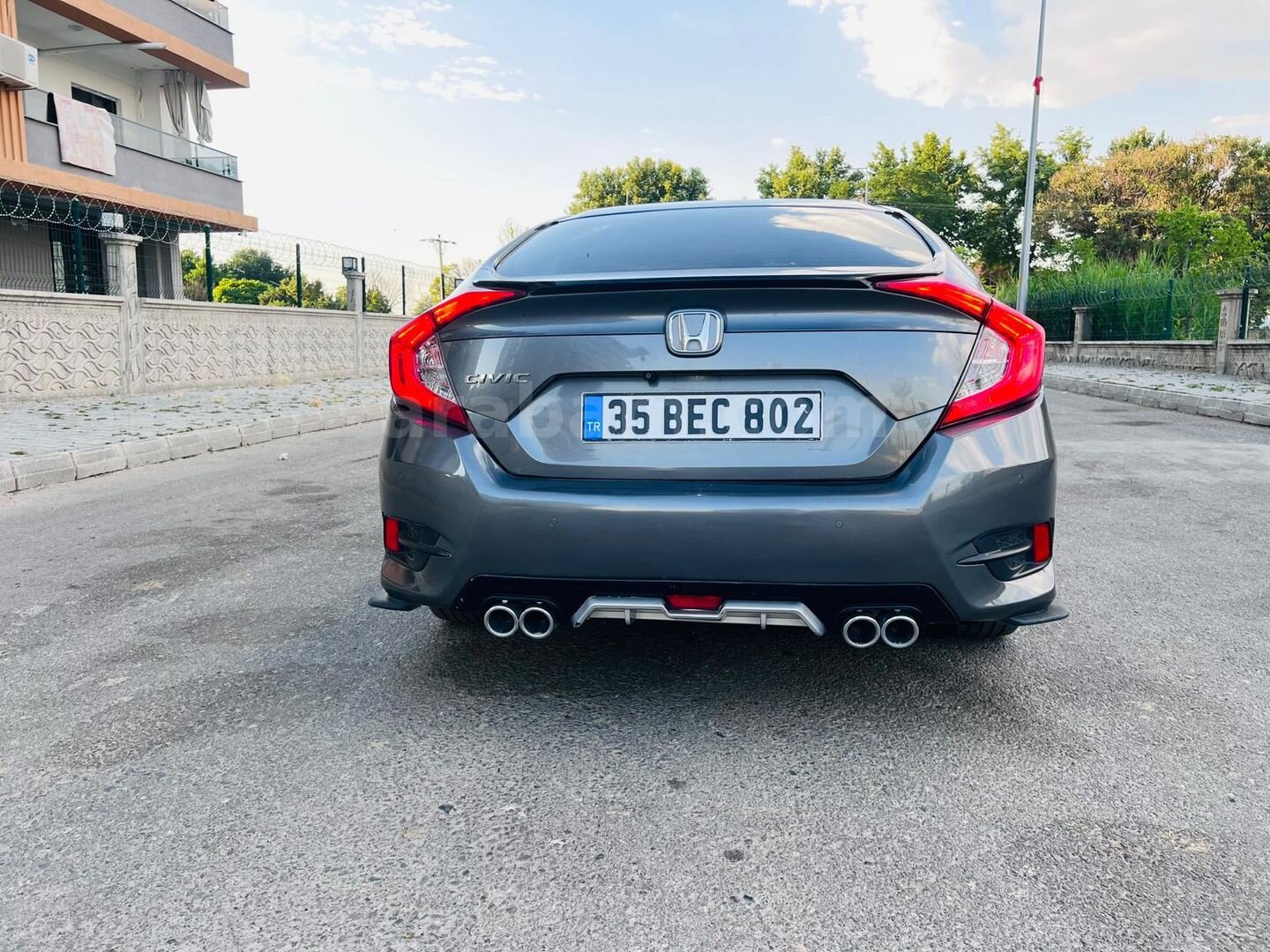 Sahibinden Honda Civic 1.6i VTEC Eco Elegance 2018 Model Batman 196.000 km Füme 4