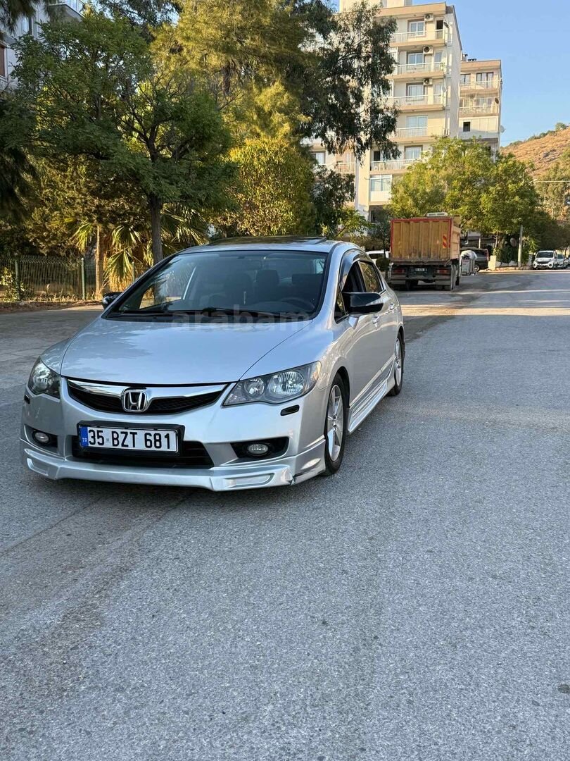 Sahibinden Honda Civic 1.6 Elegance 2011 Model İzmir 204.000 km Gri 1