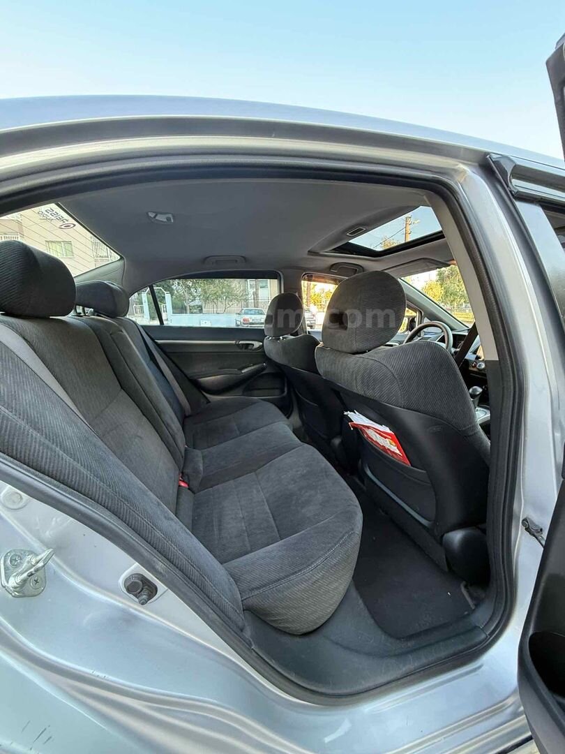 Sahibinden Honda Civic 1.6 Elegance 2011 Model İzmir 204.000 km Gri 6