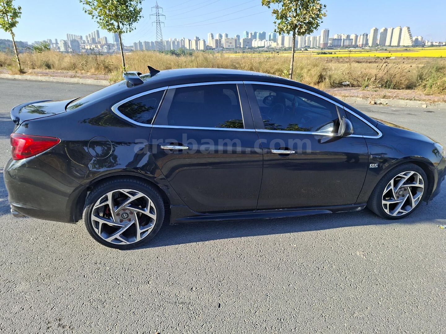 Sahibinden Opel Astra 1.4 T Cosmo 2012 Model İstanbul 270.000 km Siyah 3