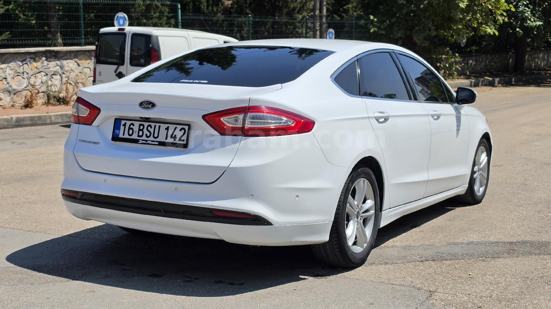 Sahibinden Ford Mondeo 1.6 TDCi Titanium 2016 Model Bursa 173.000 km Beyaz 5