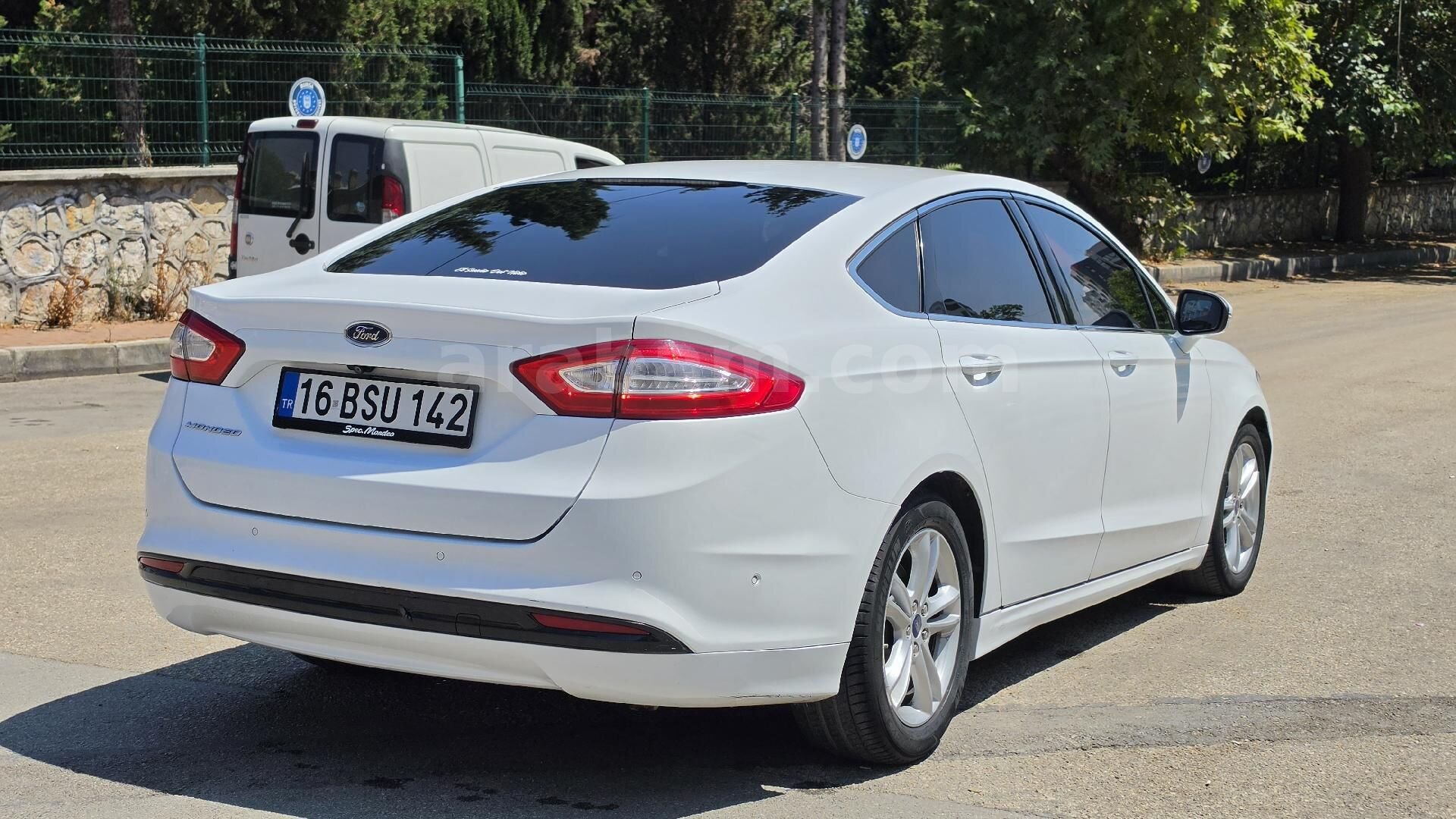 Sahibinden Ford Mondeo 1.6 TDCi Titanium 2016 Model Bursa 173.000 km Beyaz 4
