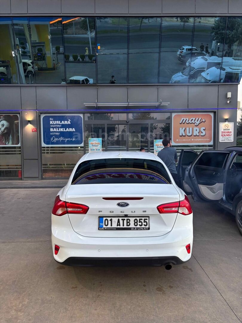 Sahibinden Ford Focus 1.5 TDCi Titanium 2019 Model Diyarbakır 193.000 km Beyaz 4