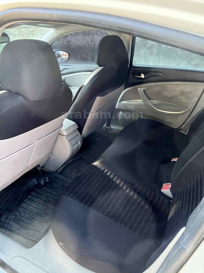 Sahibinden Citroen C5 1.6 e-HDi Confort 2011 Model Tokat 340.000 km Beyaz 7