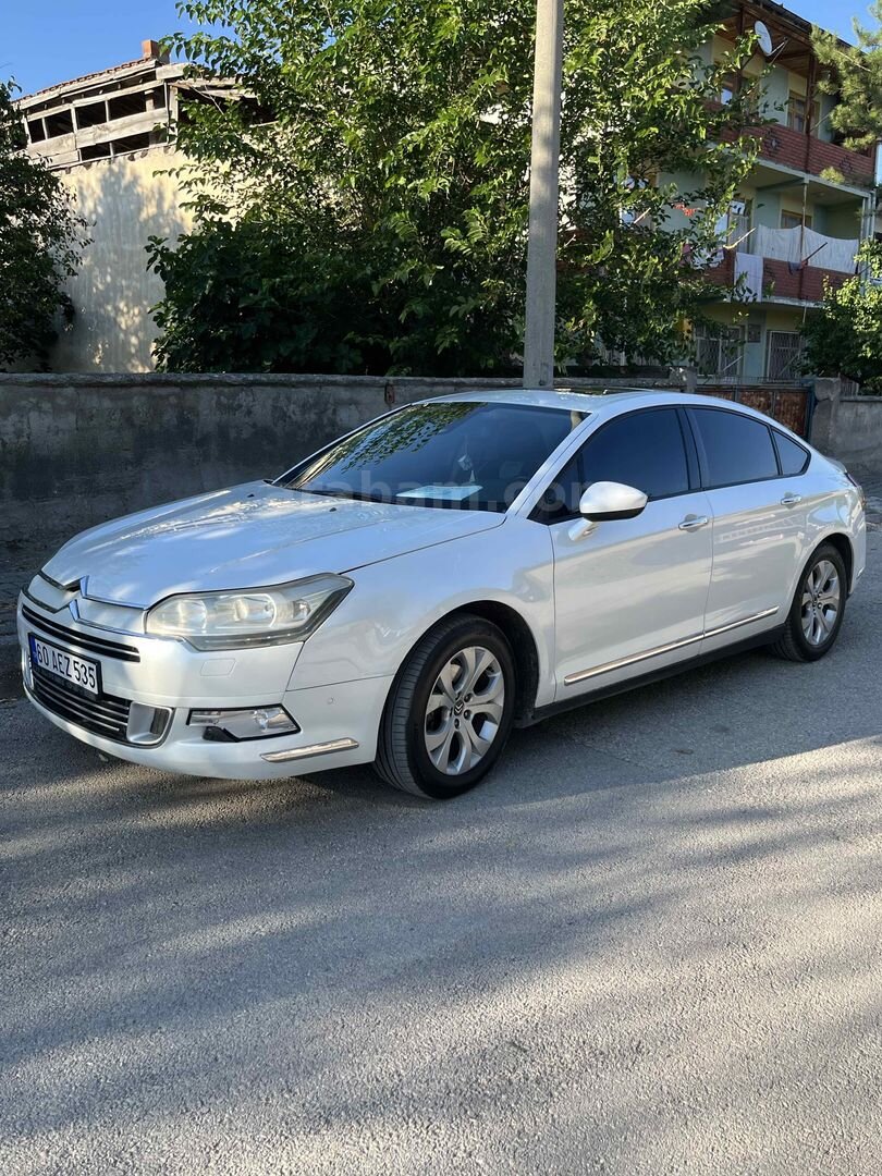 Sahibinden Citroen C5 1.6 e-HDi Confort 2011 Model Tokat 340.000 km Beyaz 2