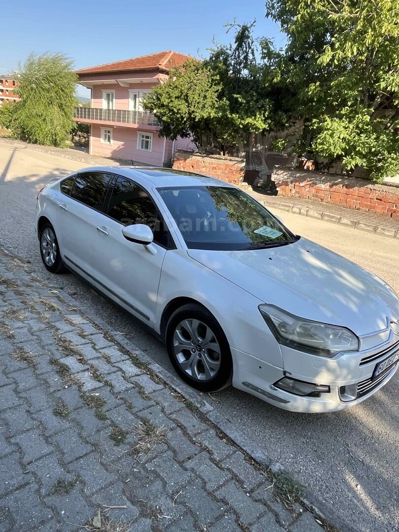 Sahibinden Citroen C5 1.6 e-HDi Confort 2011 Model Tokat 340.000 km Beyaz 3