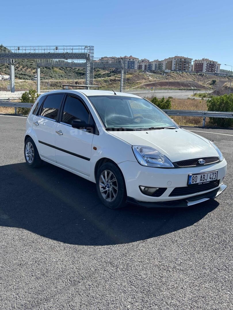 Sahibinden Ford Fiesta 1.4 Comfort 2005 Model Osmaniye 371.000 km Beyaz 3