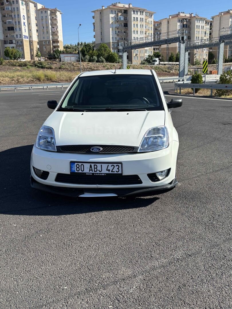 Sahibinden Ford Fiesta 1.4 Comfort 2005 Model Osmaniye 371.000 km Beyaz 2