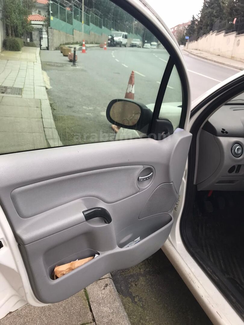 Sahibinden Citroen C3 1.4 HDi X 2005 Model İstanbul 273.464 km Beyaz 6