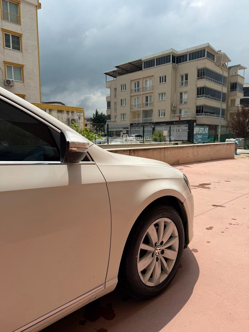 Sahibinden Volkswagen Passat 1.4 TSi BlueMotion Comfortline 2013 Model Bursa 219.000 km Beyaz 7