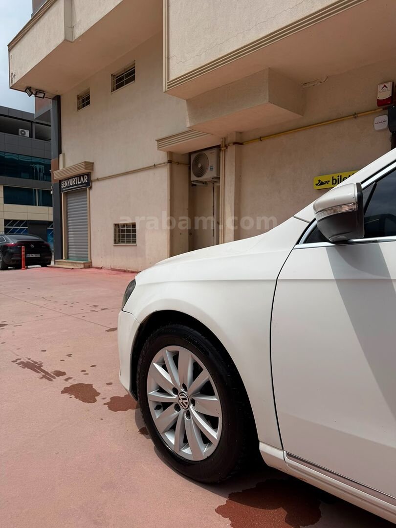 Sahibinden Volkswagen Passat 1.4 TSi BlueMotion Comfortline 2013 Model Bursa 219.000 km Beyaz 5
