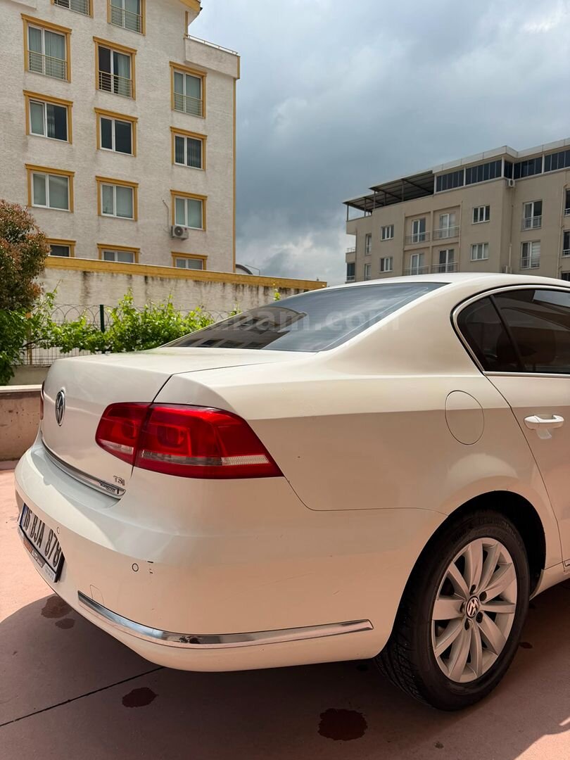 Sahibinden Volkswagen Passat 1.4 TSi BlueMotion Comfortline 2013 Model Bursa 219.000 km Beyaz 6