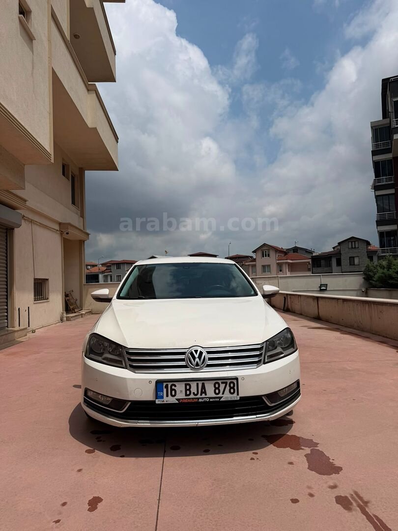 Sahibinden Volkswagen Passat 1.4 TSi BlueMotion Comfortline 2013 Model Bursa 219.000 km Beyaz 4
