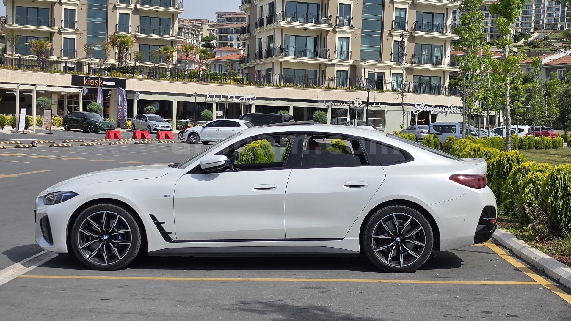 Sahibinden BMW i Serisi i4 eDrive 40 M Sport 2024 Model İstanbul 32.000 km Beyaz 3