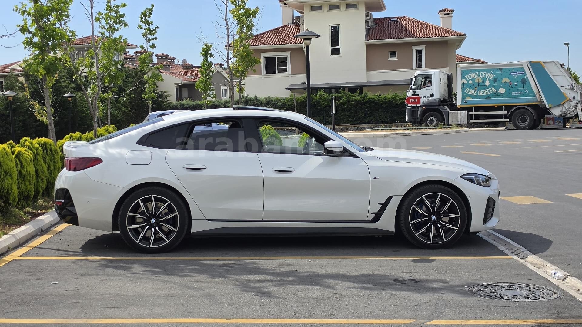 Sahibinden BMW i Serisi i4 eDrive 40 M Sport 2024 Model İstanbul 32.000 km Beyaz 2