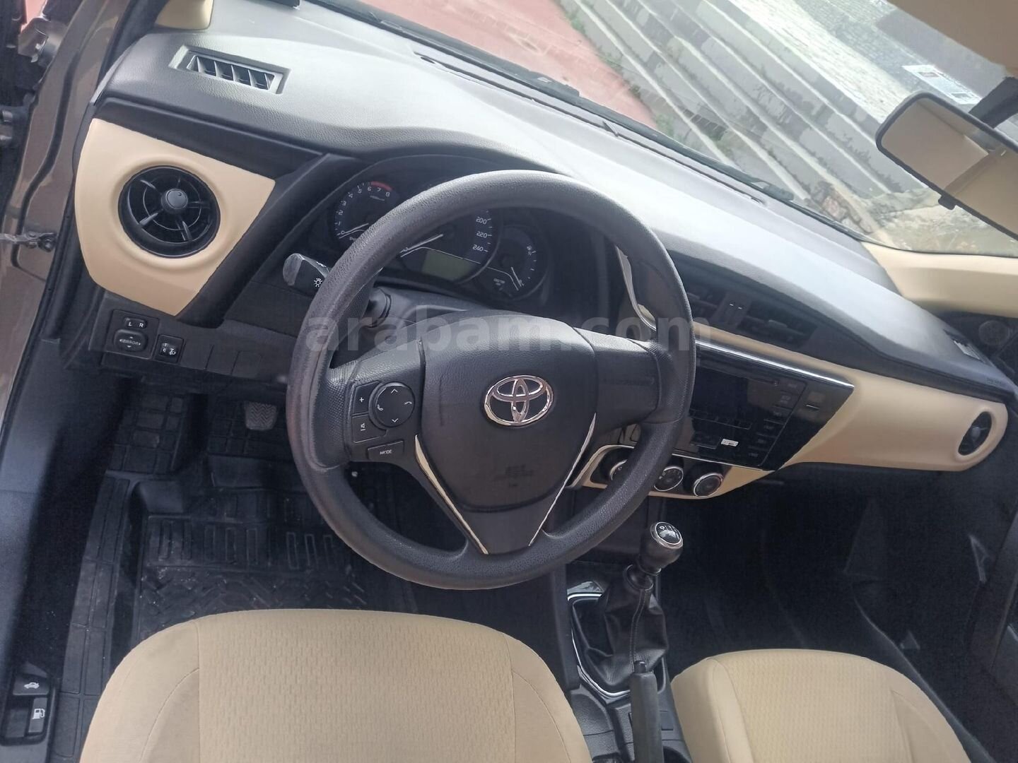 Sahibinden Toyota Corolla 1.33 Life 2017 Model İzmir 92.600 km Kahverengi 7
