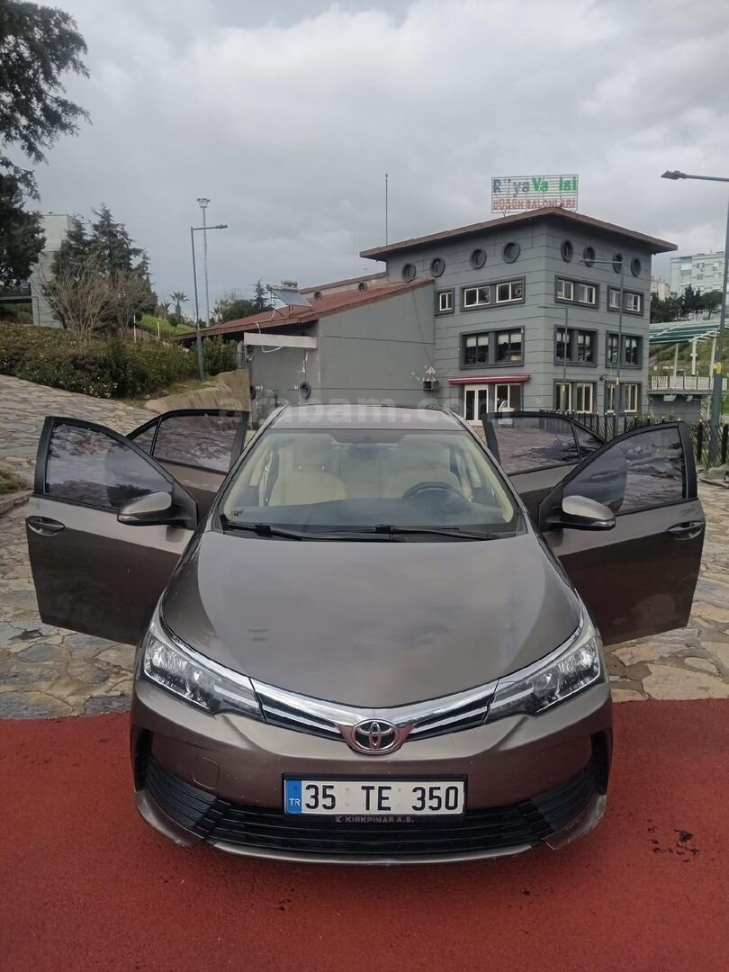 Sahibinden Toyota Corolla 1.33 Life 2017 Model İzmir 92.600 km Kahverengi 2