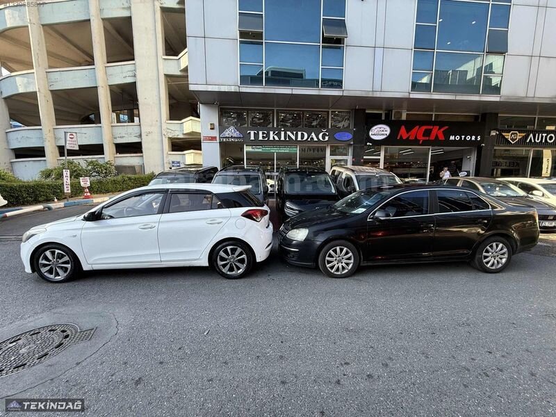 Galeriden Dacia Logan 1.5 dCi Ambiance 2011 Model İstanbul 154.000 km Beyaz