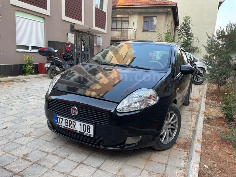 Sahibinden Fiat Punto Grande 1.4 Fire Dynamic 2006 Model Antalya 272.000 km Siyah