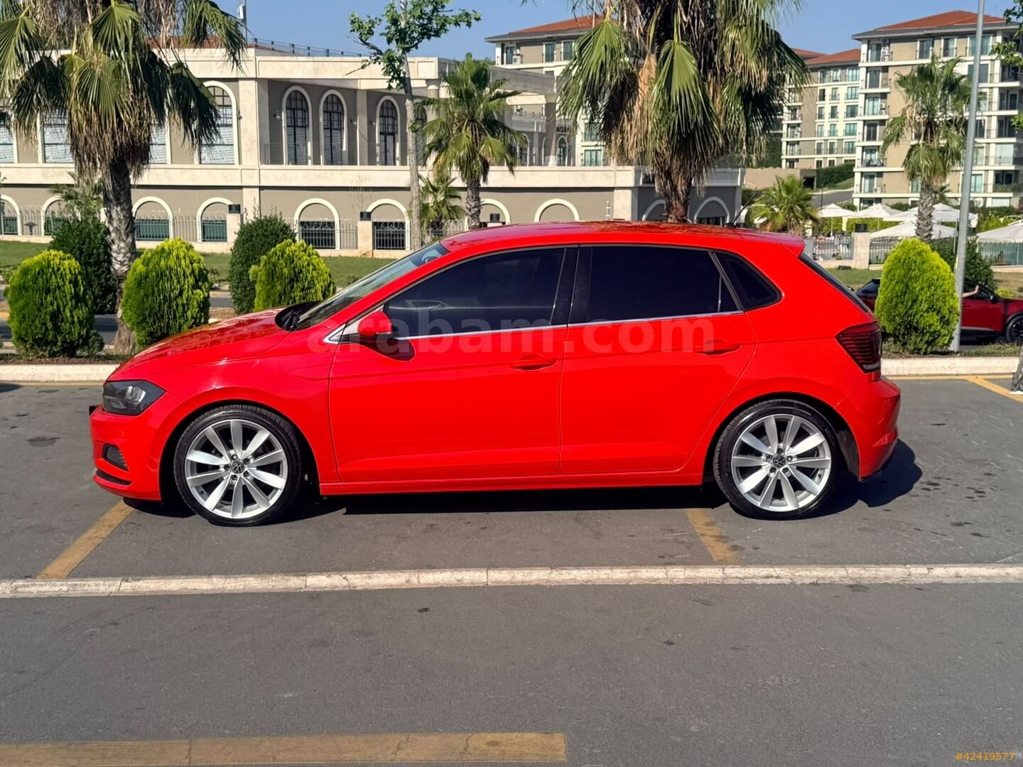 Galeriden Volkswagen Polo 1.0 TSi Comfortline 2017 Model İstanbul 190.000 km Kırmızı 7