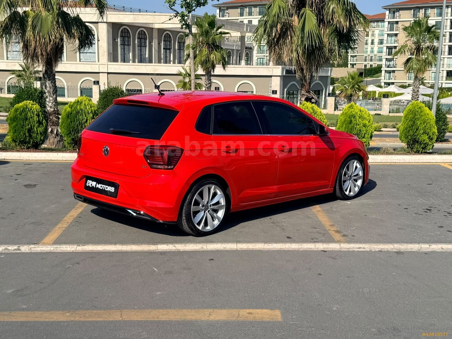 Galeriden Volkswagen Polo 1.0 TSi Comfortline 2017 Model İstanbul 190.000 km Kırmızı 6