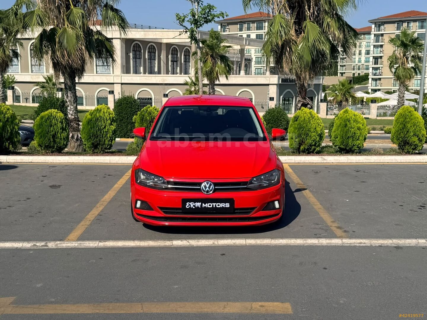 Galeriden Volkswagen Polo 1.0 TSi Comfortline 2017 Model İstanbul 190.000 km Kırmızı 2