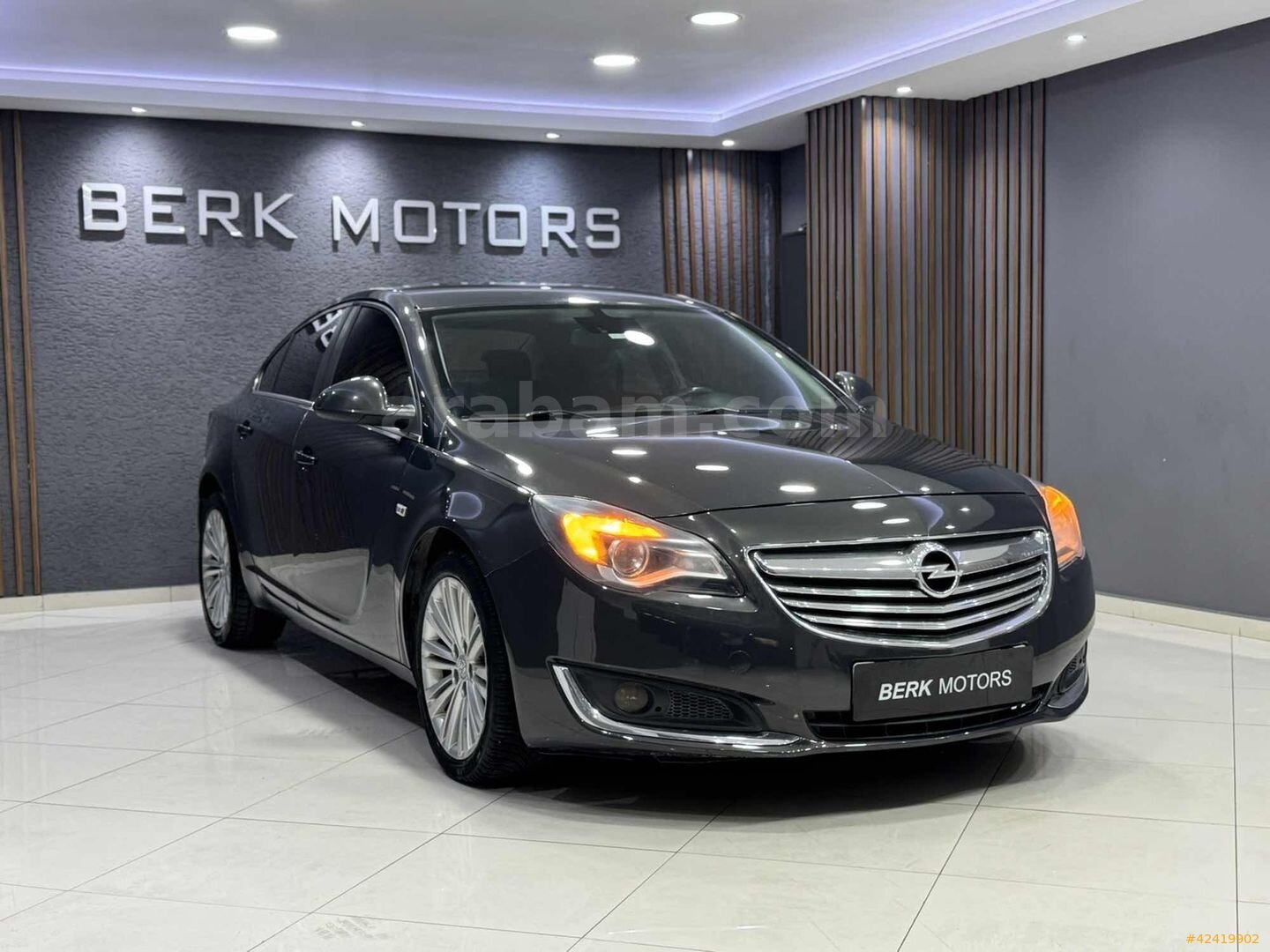 Galeriden Opel Insignia 2.0 CDTI Edition 2013 Model İstanbul 212.000 km Füme 3